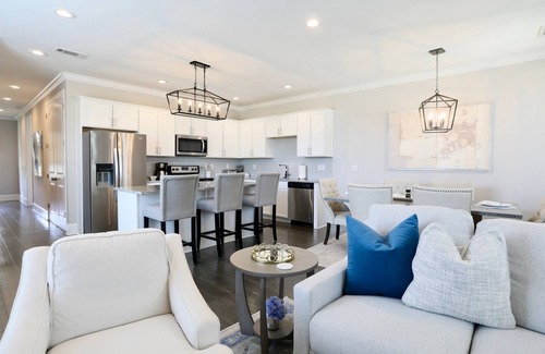 Oxford Casa | Rebel Roux - Elegant Southern Getaway + Loft