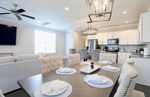 Oxford Casa | Rebel Roux - Elegant Southern Getaway + Loft