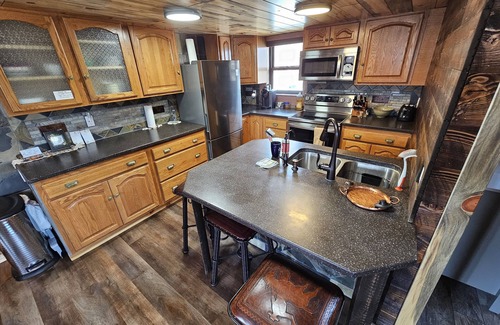 Anaconda Chalet De Esquí | Reboot, Recover, Recreate…Centrally located 20 acre Mill Creek getaway cabin!