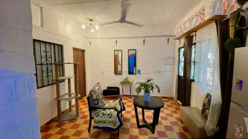 Emiliano Zapata Casa | Recamara Alan en Zona Romantica Departamento compartido con el host