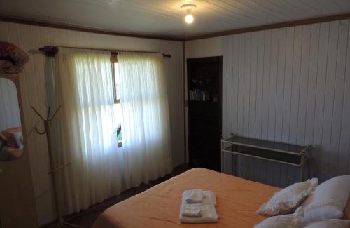 Sao Francisco de Paula Casa | Recanto dos Oliveiras Hospedada por Dick e Clair