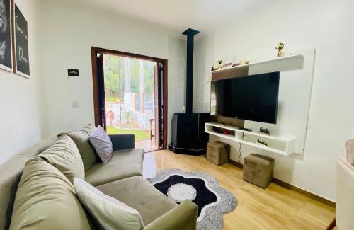 Canela Casa | Recanto dos Sonhos- Lareira, Ar Condicionado,WI Fi, Espaço Gourmet