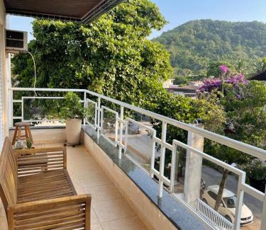 Tombo Apartamento | Recanto Verde-Apto na Praia do Tombo Guarujá