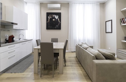 Porta Volta Apartamento | Recent, Beautiful Renovation in the City's Centre. Extremely Quiet and Clean
