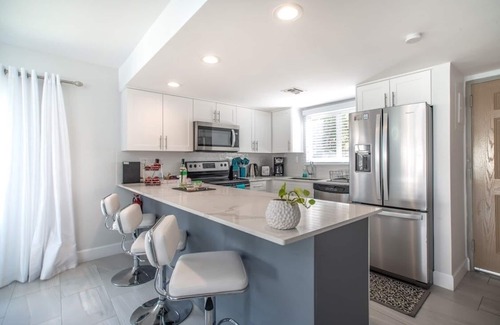 Seven Mile Beach Apartamento | Recent Renovated Apartment in Seven Mile Beach