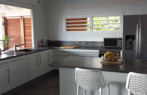Les Anses-d'Arlets Villa | Nueva villa con piscina, vistas al mar caribeño.