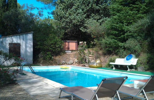 Caremeau Villa | VILLA RECIENTE CON PISCINA HERMOSA