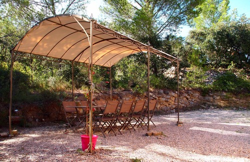 Caremeau Villa | VILLA RECIENTE CON PISCINA HERMOSA