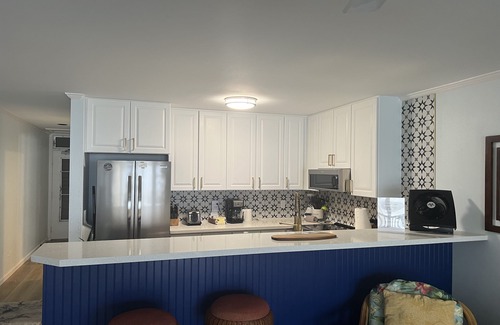 Wailua House Lots Condominio | Recently Fully Renovated-Oceanfront, Top floor, Million Dollar View, Sleeps - 2