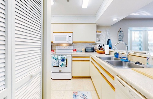 Bouchelles Island Condominio | Recently Remodeled 3-Bed, 2-Bath Ground Floor Unit at Bouchelle Island