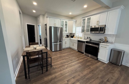Winston - Salem Casa | Recently remodelated house in Washington park