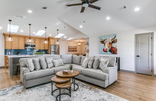 Lake Dallas Casa | Recently Remodeled Home near Lake Lewisville & The Olana