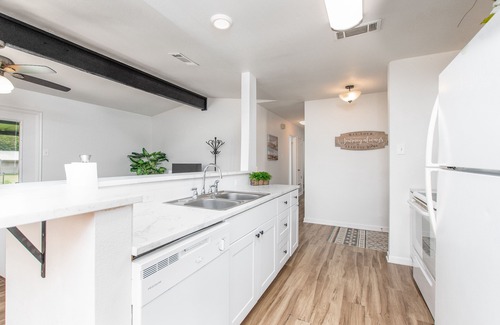 Belton Casa | Recently remodeled and cute as a button! *Military Friendly*