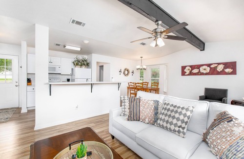 Belton Casa | Recently remodeled and cute as a button! *Military Friendly*
