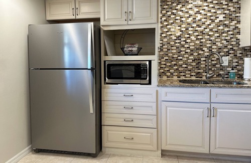 Biggar Condominio | Recently remodeled condo in peaceful community close to beaches