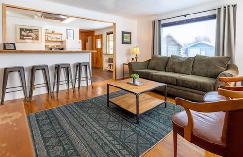 Philipsburg Casa | Recently remodeled home with cozy updated rooms with plenty of space for larger groups.