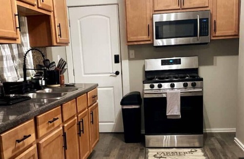 La Porte Casa | Recently renovated and furnished with outdoor fire pit & games!