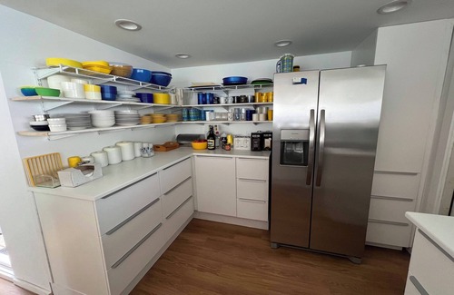 Claybanks Township Casa | Recently renovated fabulous 6-bedroom house in Montague, right on Lake Michigan.