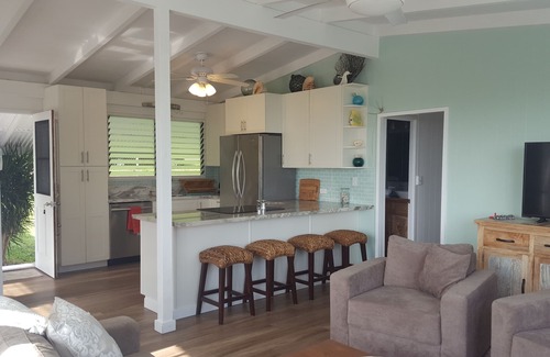 Ka'a'awa Casa | Casa recientemente remodelada en la comunidad de playa tranquila! En la isla de Oahu, NO hay volcanes!