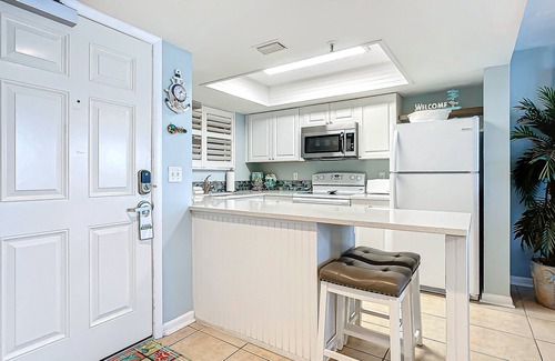 New Smyrna Beach Condominio | Recently Updated Oceanfront Condo! Views & a Pool