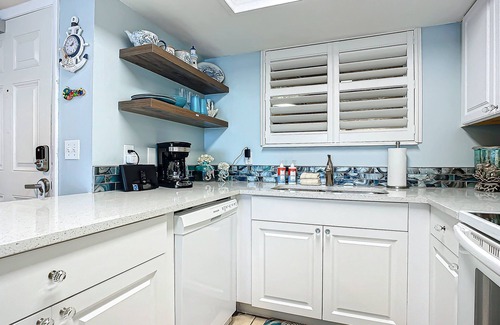 New Smyrna Beach Condominio | Recently Updated Oceanfront Condo! Views & a Pool