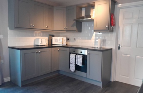 Coleraine Casa | RecentlyRefurbished-Sleeps8-FreeParking