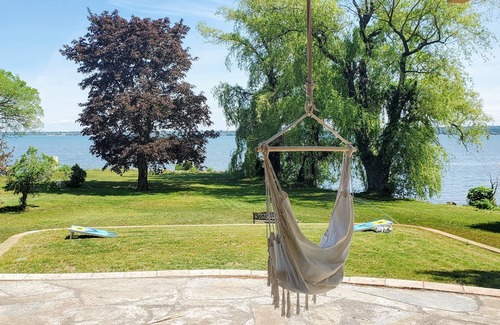 Ashland Casa | Reconnect with family & friends while enjoying panoramic views of Lake Superior