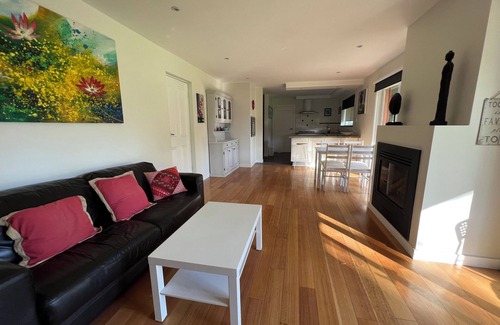 Rye Apartamento | Reconnect with loved ones in this family-friendly place.