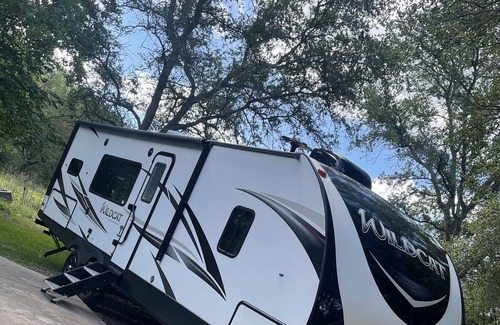 Manvel Casa | Reconnect with nature and experience RV living!