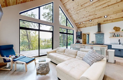 Wausau Casa | Recreation waterfront home with dock, kayaks, wifi, radiant heat, patio, BBQ