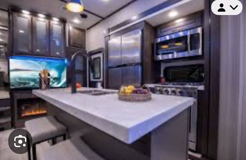 Hollister Casa | Recreational vehicle luxury