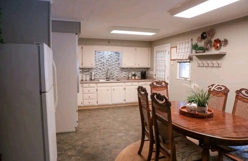 Gray Casa | Rector House (Hot Tub, Pet Friendly 🐾)