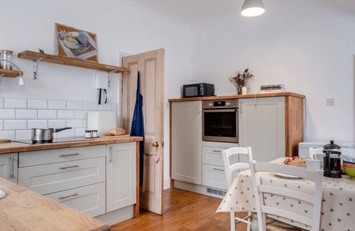 Newport Casa | Rectory Cottage - Brighstone