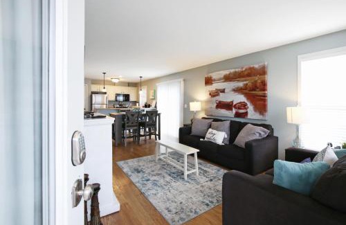 Ottawa Casa | Red Anchor