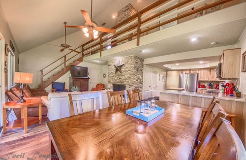 New Braunfels Casa | Red Barn Rr9122rb 5 Bedroom Home by RedAwning