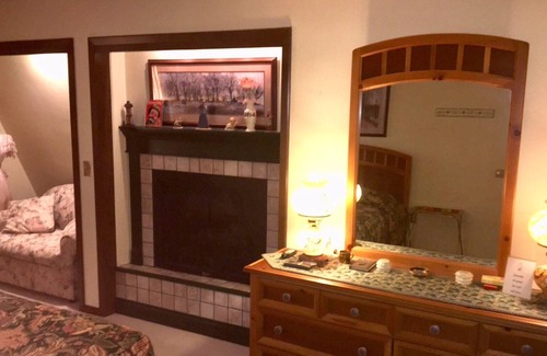 Clarks Summit Cama Y Desayuno | Red Barn Village B&B