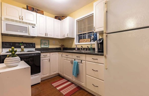 Kingsland Cabina | Red Bird Cabin Studio Retreat