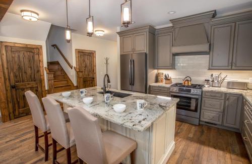 Banner Elk Casa | Red Bird Retreat