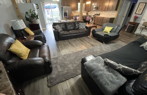 Reese Casa | Red Brick Country Inn: Cozy, Pet Friendly Country Home!