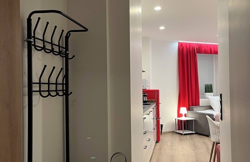 Altstadtviertel Apartamento | Red Comfort Retreat