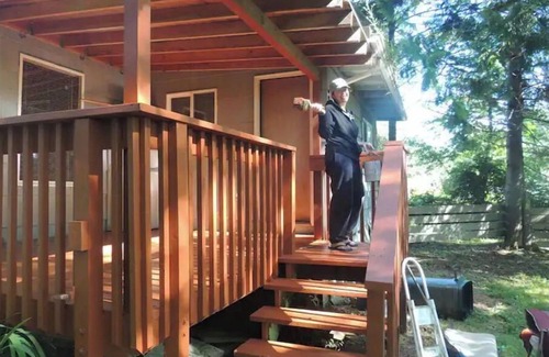 Seal Rock Cabaña | RED DOOR COTTAGE