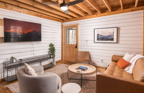Boone Cabina | Red Feather Cabins 101