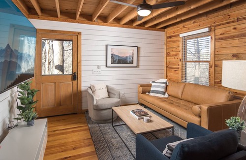 Boone Cabina | Red Feather Cabins 101
