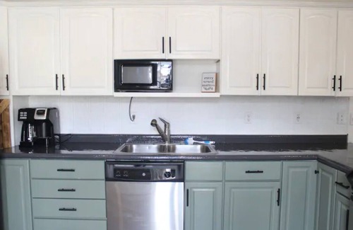 Ottumwa Casa | Red Fern Hotel - Eclectic Getaway 2 bedroom