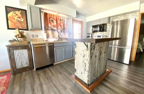 Alpine Lake Cabina | RED FOX - NEW Listing Alpine Lake Resort