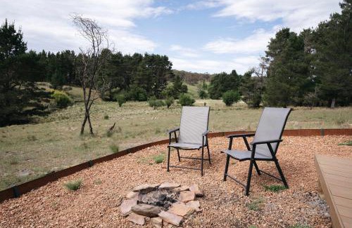 Bungendore Casa | Red Gum at Aranya Acres by Tiny Away