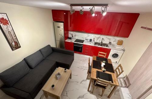 Akovitika Apartamento | Red Harmony by the sea Pool and balcony