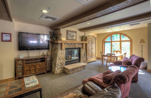 Keystone Villa | Red Hawk Townhome #2327 by Summit County Mountain Retreats