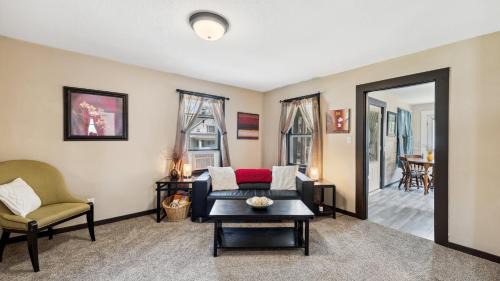 Lake City Casa | Red Hibiscus House - 3 Blocks from Lake Pepin