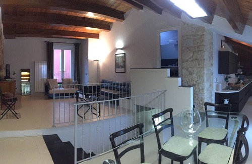 Cuglieri Apartamento | INCREÍBLE CASA ROJA -CHARME & RELAX, TERRAZA, AIRE ACONDICIONADO-WIFI - IUN P3233